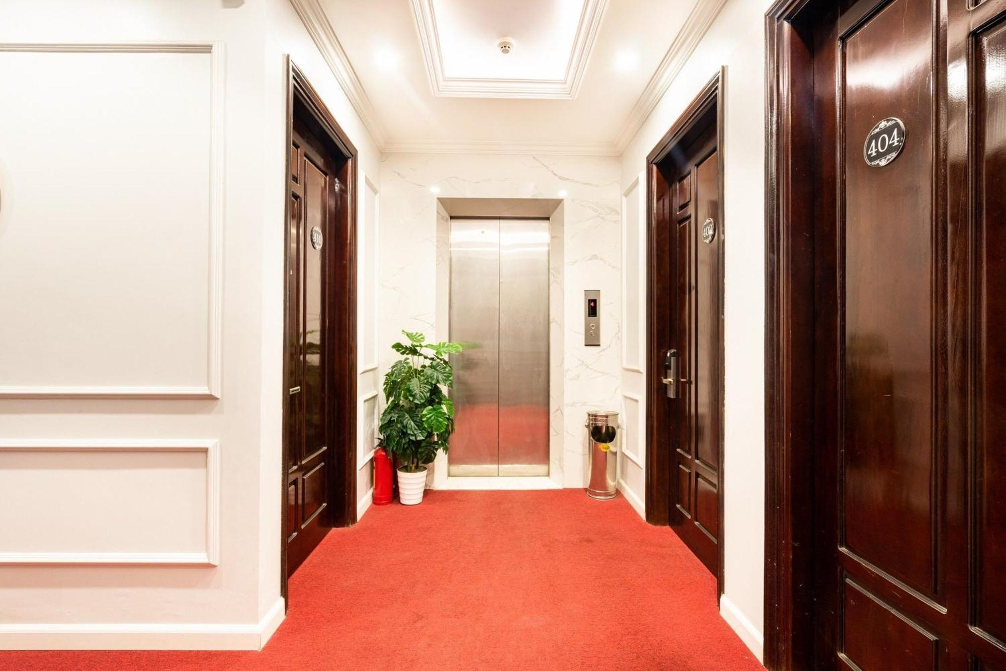 Kieu Anh Hotel - 81 Trung Kinh - By Bay Luxury Hanoi Buitenkant foto