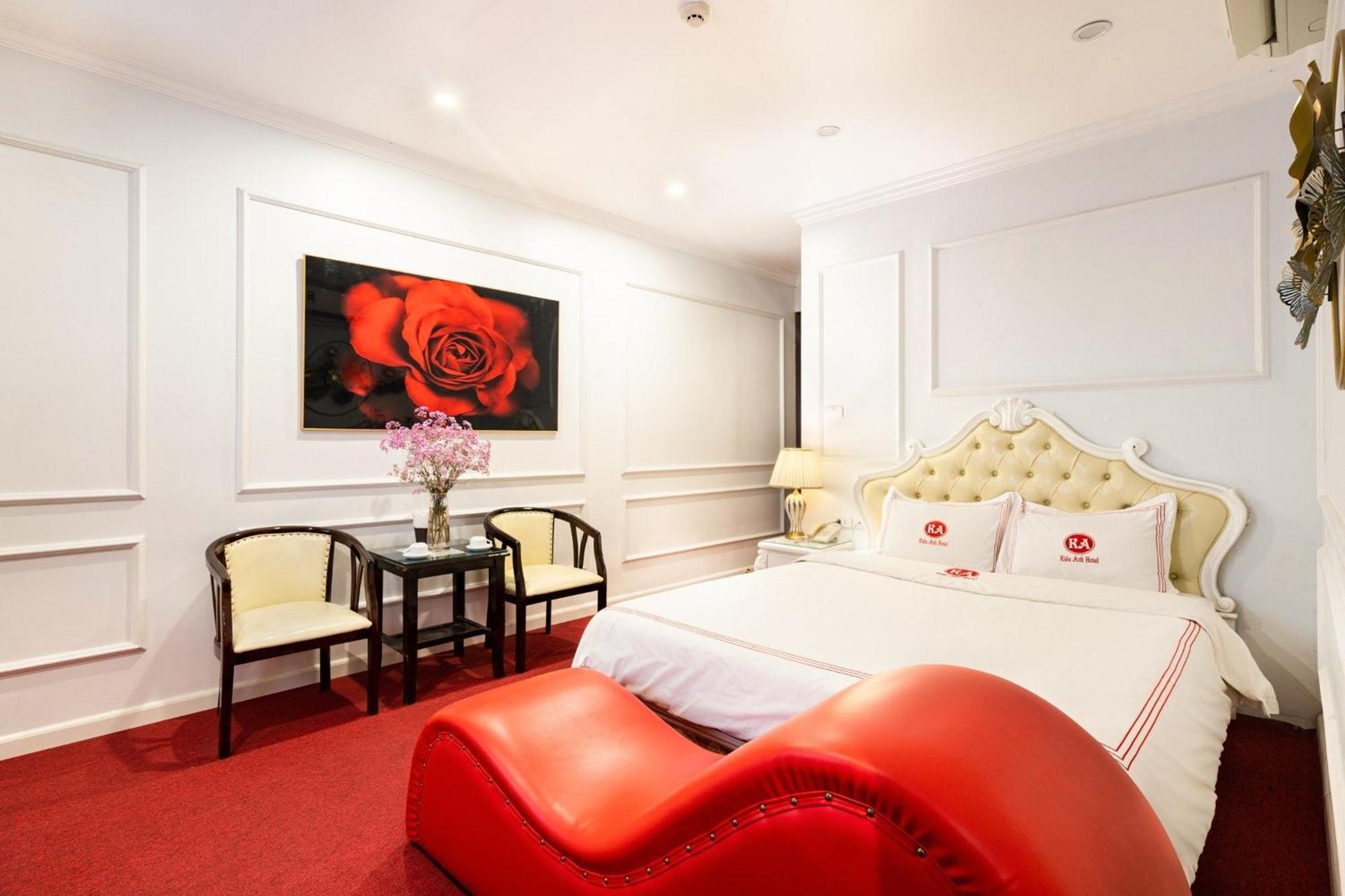 Kieu Anh Hotel - 81 Trung Kinh - By Bay Luxury Hanoi Buitenkant foto