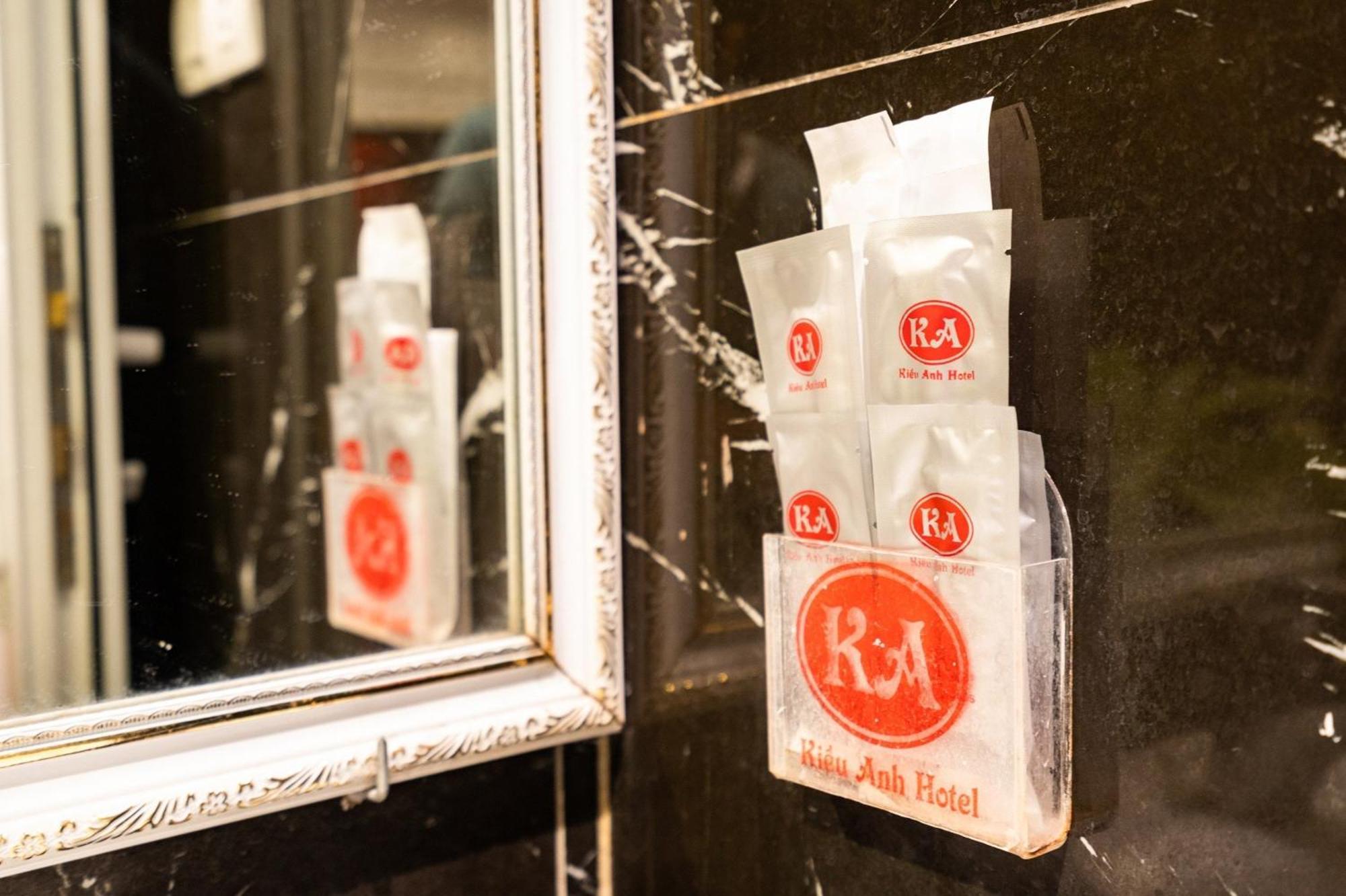 Kieu Anh Hotel - 81 Trung Kinh - By Bay Luxury Hanoi Buitenkant foto
