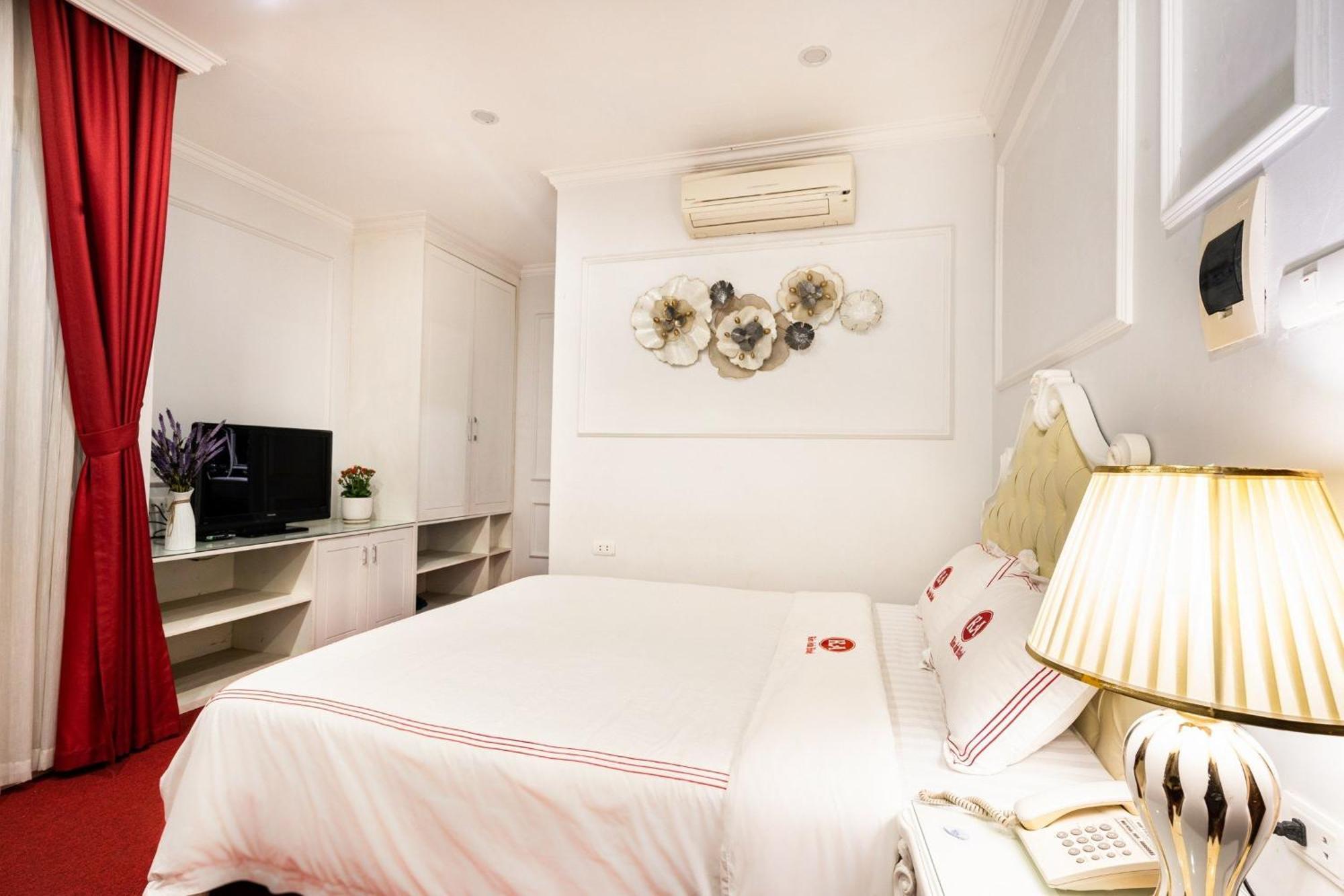 Kieu Anh Hotel - 81 Trung Kinh - By Bay Luxury Hanoi Buitenkant foto